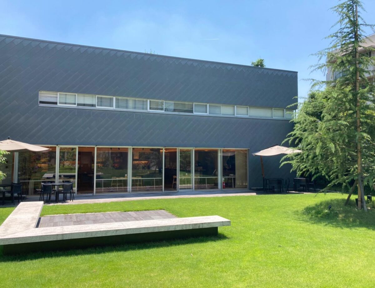 オリエント・カフェの外観