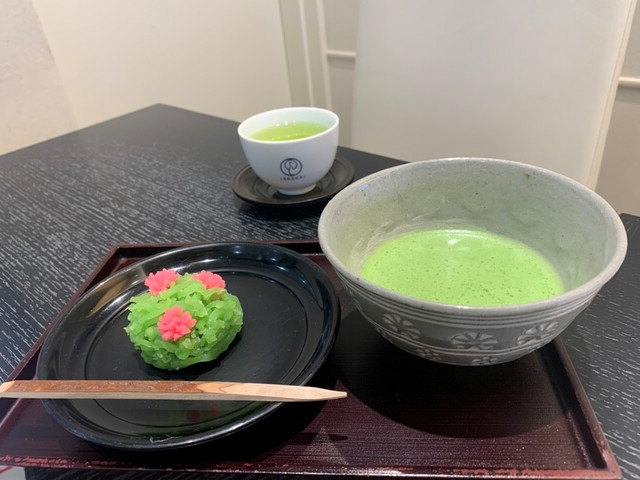 鶴屋吉信のお抹茶セット