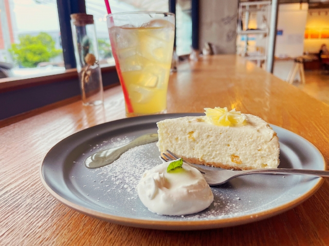 王子駅周辺のカフェ（スイーツイメージ）