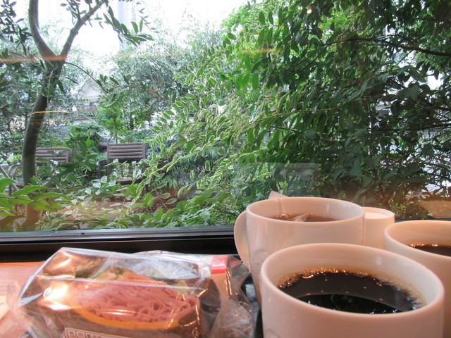 スターバックスコーヒー飯泉店　サンドイッチ＆コーヒー