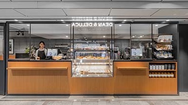 DEAN & DELUCA カフェ 大手町メトロピアの外観①