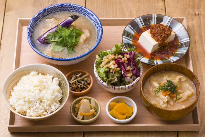 アタリカフェ＆ダイニングの定食