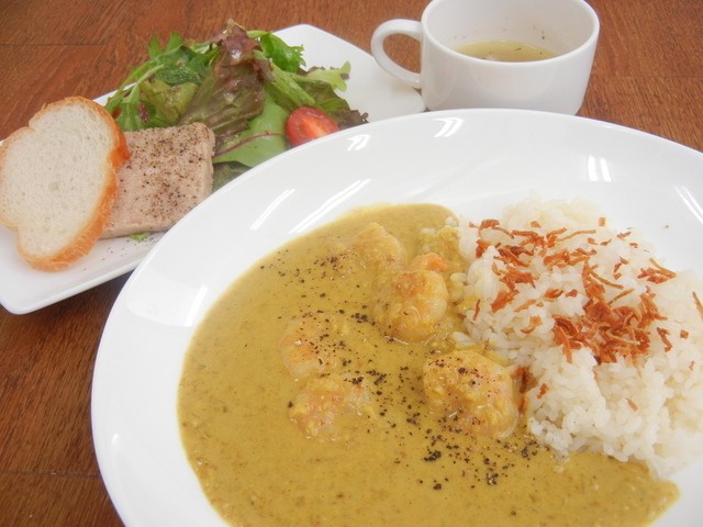 香月珈琲店のエビカレー