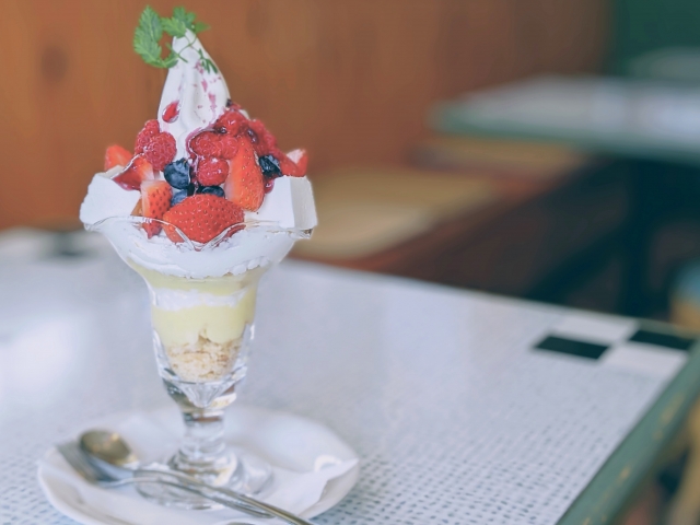 大手町駅周辺のカフェ（スイーツイメージ）