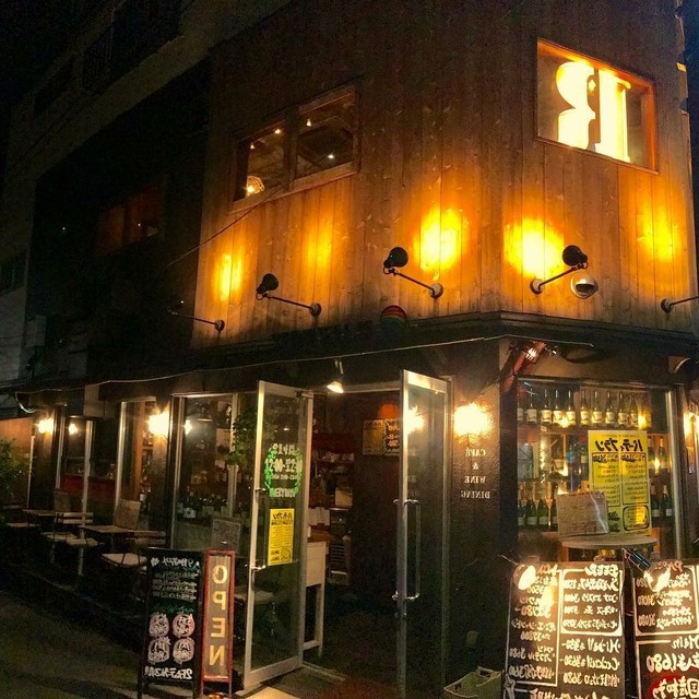 CAFE&WINE RAINBOWの外観