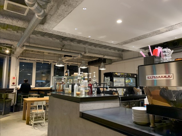 Streamer coffee company nakameguroの内観