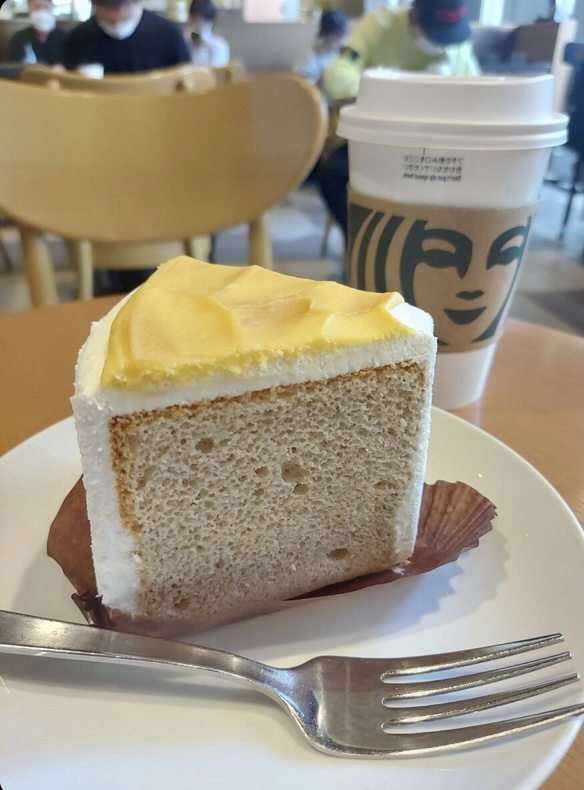 スターバックス北の丸スクエアのケーキ