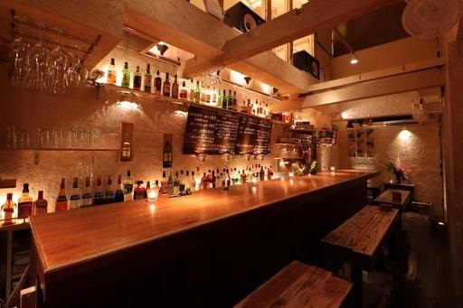 洋食とBar Switchのカウンター席