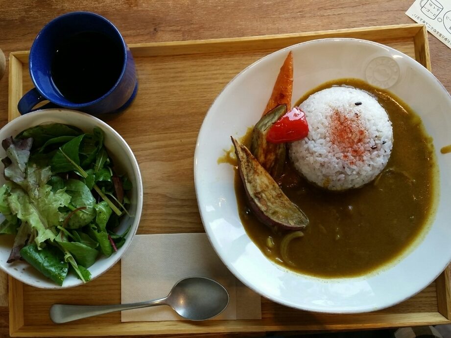 cafe earthのカレーの写真