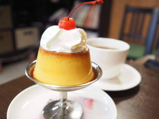 門前仲町駅周辺のカフェでのスイーツ