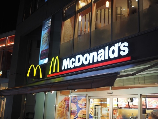 マクドナルド逗子店の外観