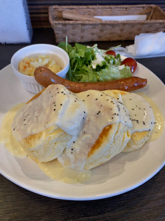 喫茶ぽっちの食事系パンケーキの写真