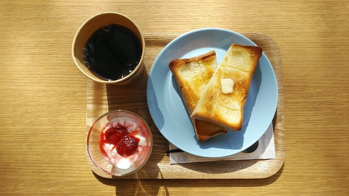 threetimescoffeeのモーニングセットの写真