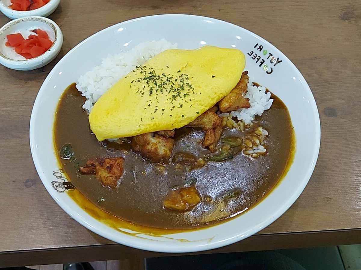 ユトリ珈琲店AOSSA店のカレーの写真