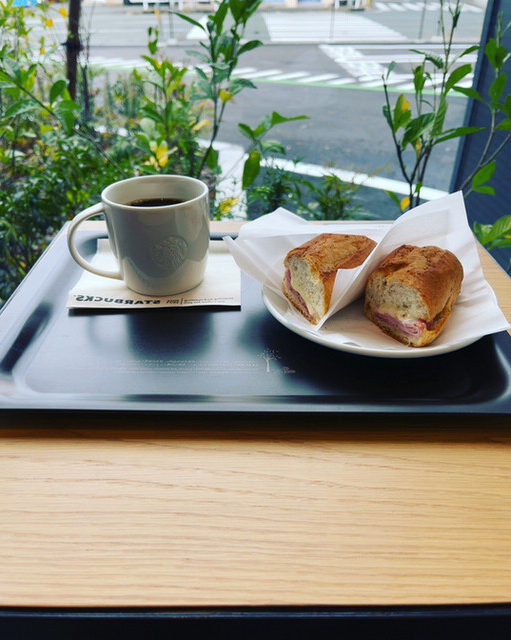 スタバ　ランチ