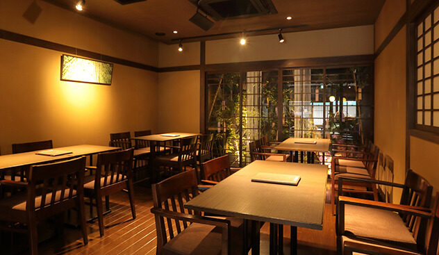茶寮翠泉 高辻本店の内観