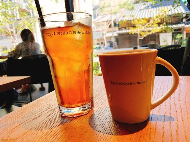 ブルーブックスカフェのコーヒーと紅茶