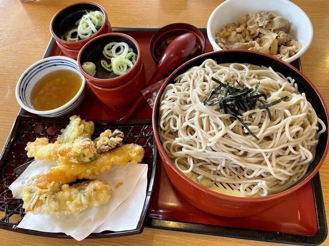 まるまつの料理