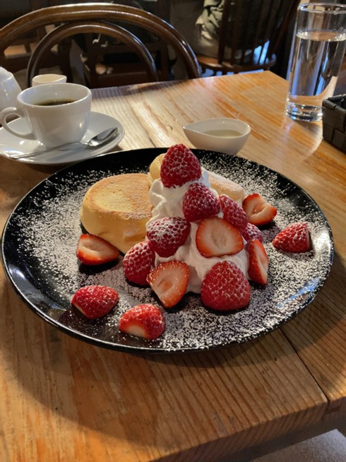 ニノーバルコーヒー　いちご姫さまのパンケーキ