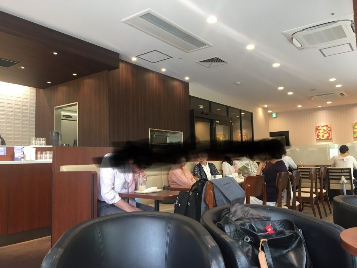 ドトールコーヒーショップJR芦屋駅前店の店内の写真