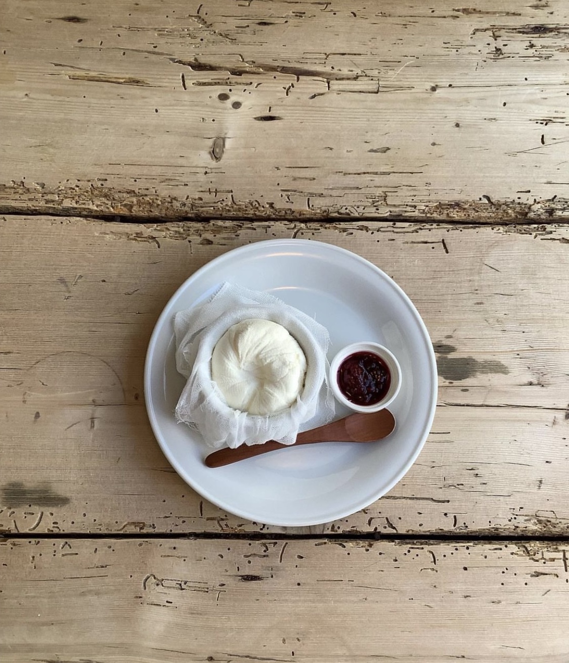 カフェアンセムのチーズケーキ