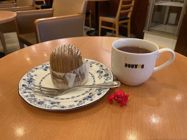 ドトールモンブランとコーヒー