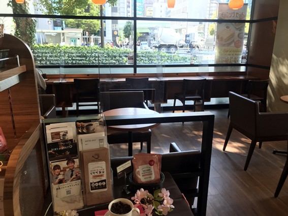 Cafe de CRIEの店内