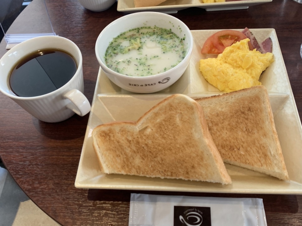 カフェ・ド・クリエ 　JR高槻駅前店のモーニング