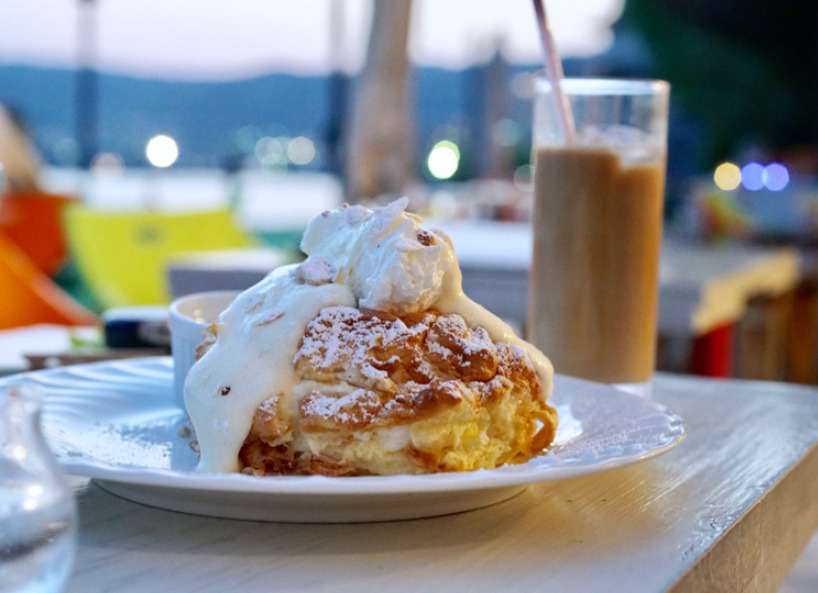 ショコラのマカダミアナッツクリームのパンケーキ