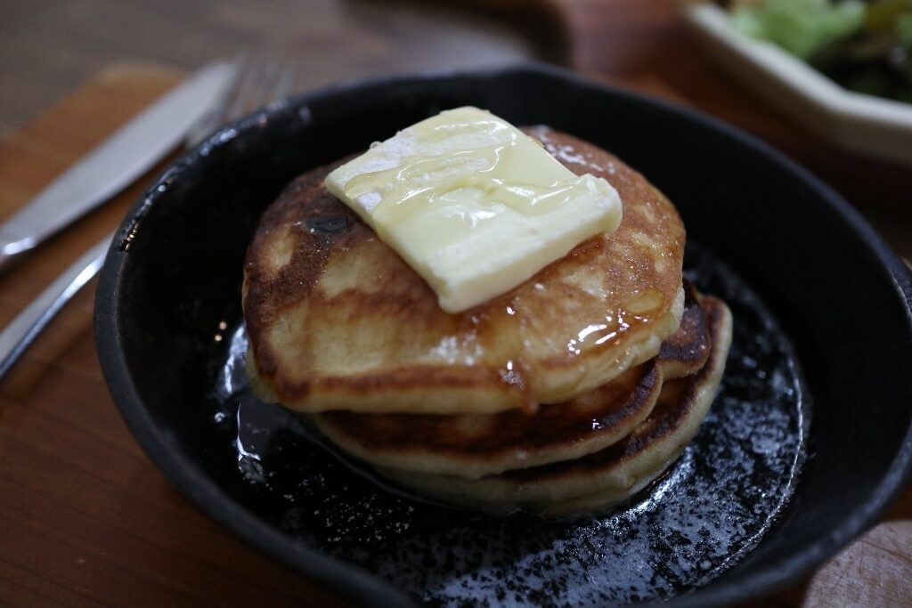 ココラートのはちみつバターパンケーキの写真