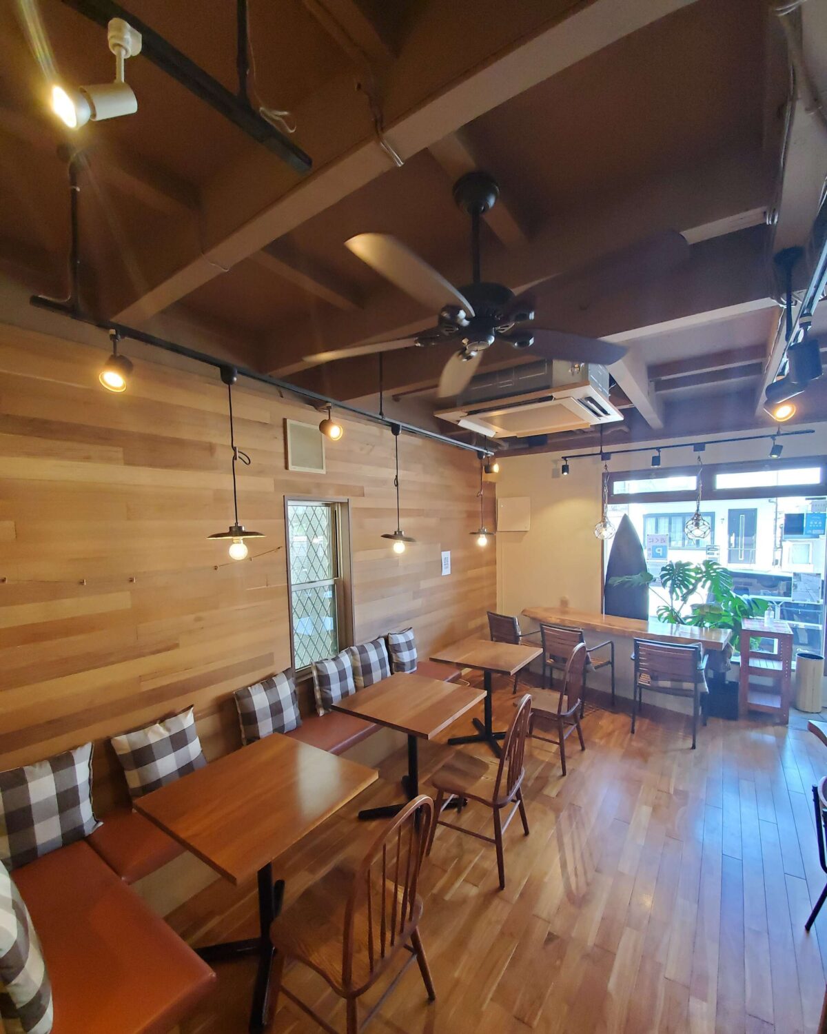 HERB+CAFE ALOHA KITCHEN の店内の写真