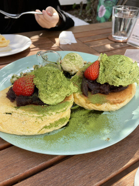 マンリーの抹茶案バターパンケーキ