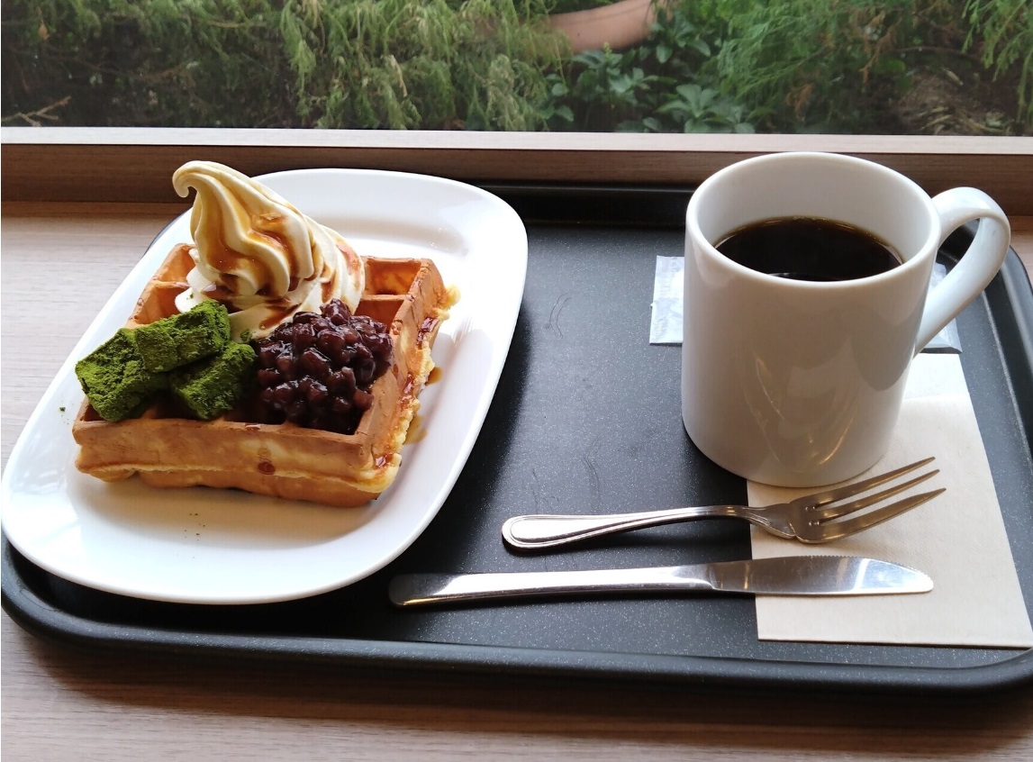 カフェ･ベローチェ天神一丁目店のワッフル