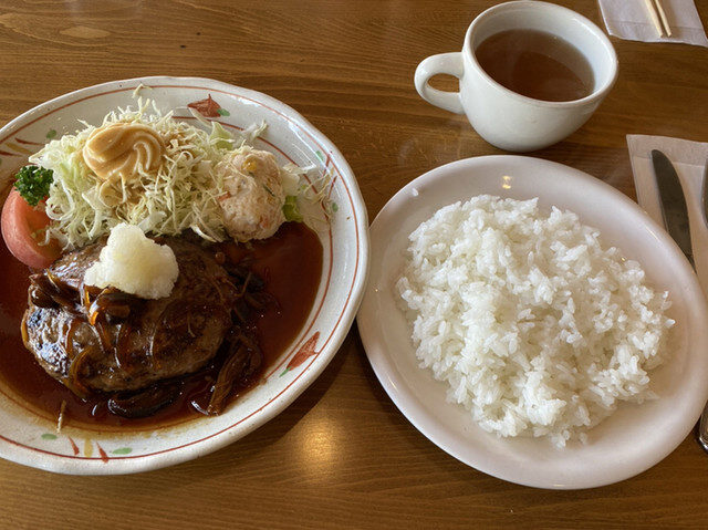 サモワールのハンバーグランチ