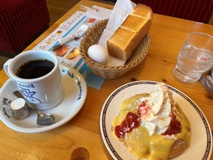 コメダ珈琲店のいちごとカスタードのシロノワール