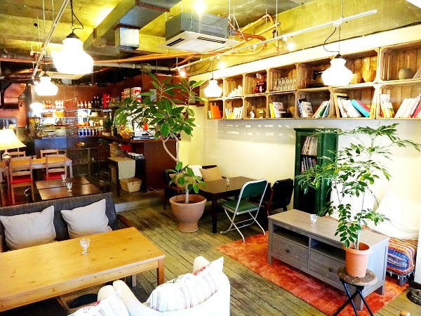 alley café (アリーカフェ)内観