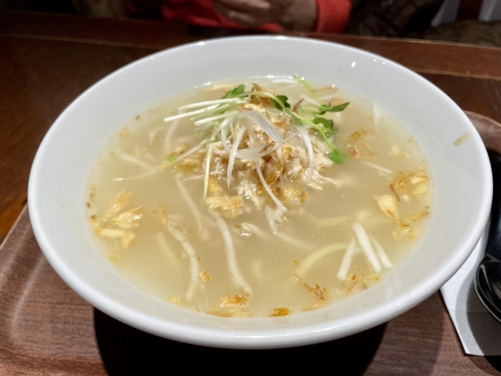 春水堂　代官山店の鶏湯麺