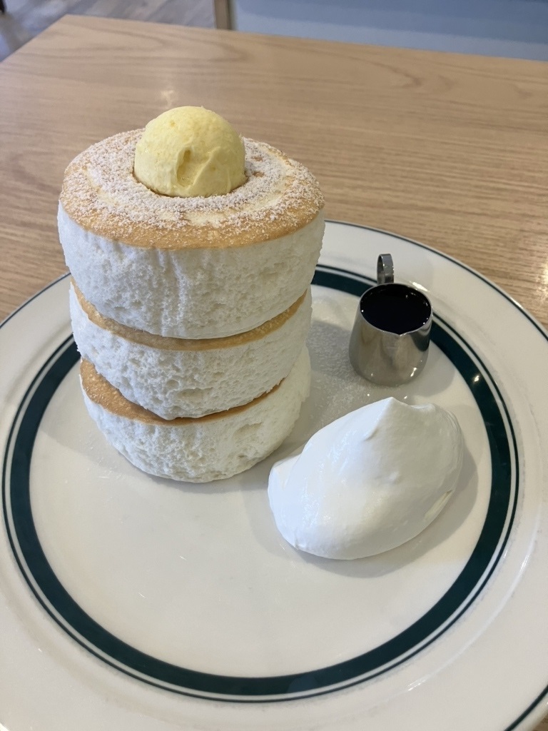 gramベイエリア函館店のパンケーキ