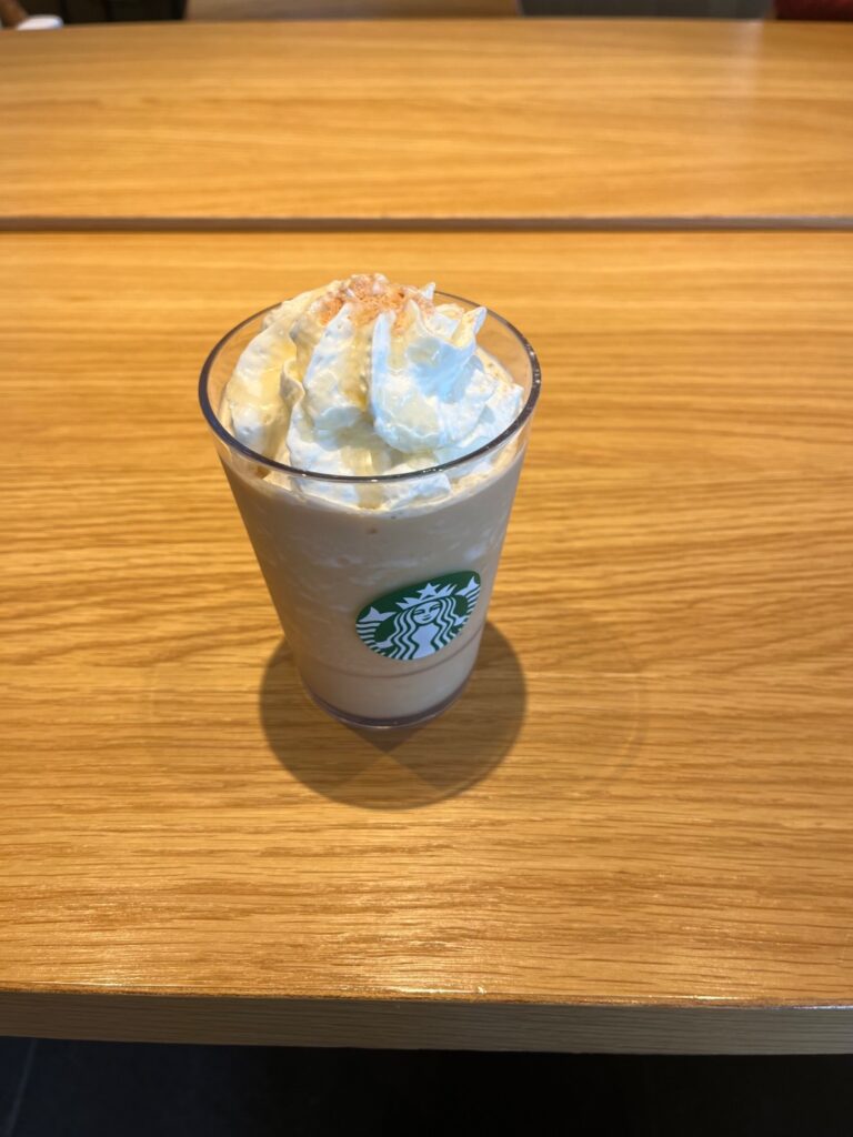 東京都 スターバックスコーヒー羽村栄町店 落ち着いた雰囲気で勉強できます。
