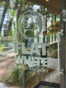 広々過ごせるカフェ