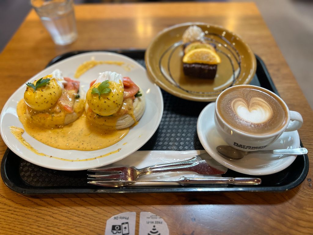 フラットホワイトコーヒー荒井店 宮城県 広々過ごせるカフェ