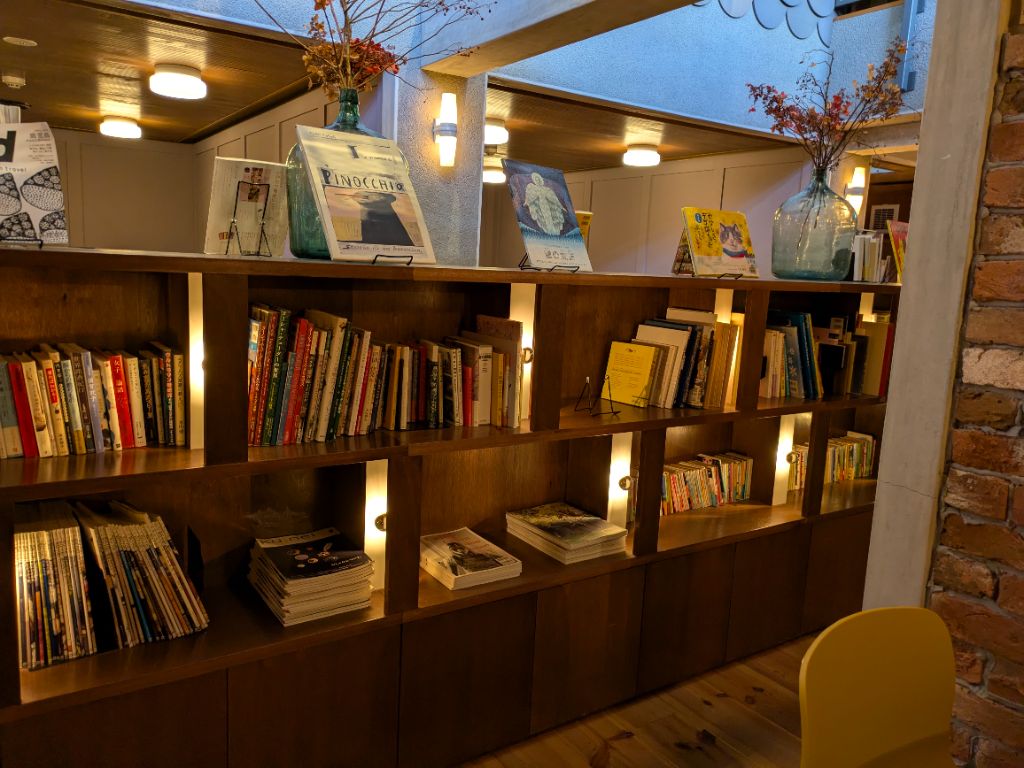 zuiun cafe 石川県 隠れ家のような雰囲気がすてきなブックカフェ