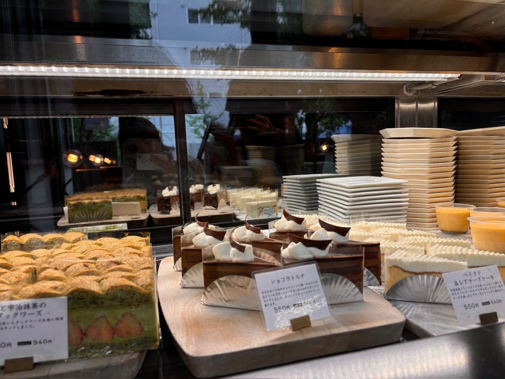 Factory labo神の珈琲 東京都 広々とした緑が印象のカフェ