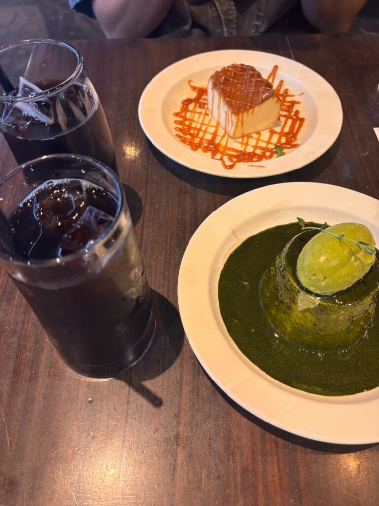 スズカフェ 東京都 広い店内